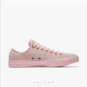 Converse All Star Low Tops Pink Suede
